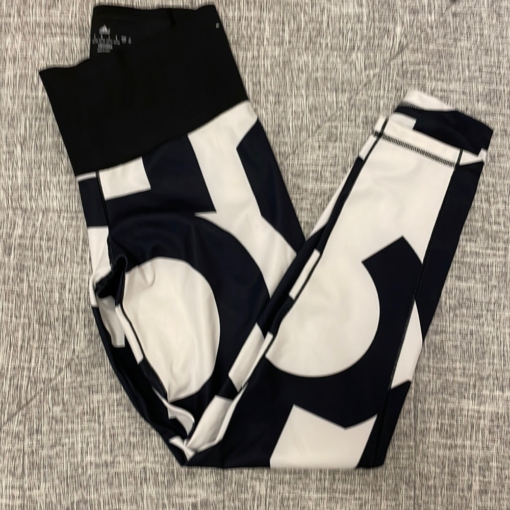 Adidas climate Leggings (black&white)